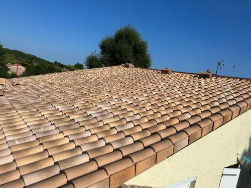 Travaux de toiture Arles